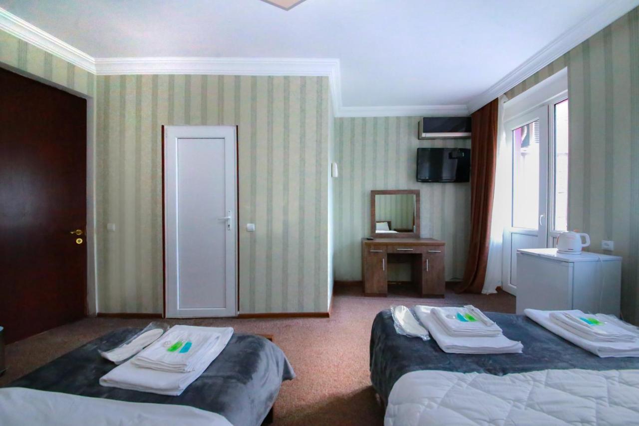 Royal Hotel Tiflis Dış mekan fotoğraf